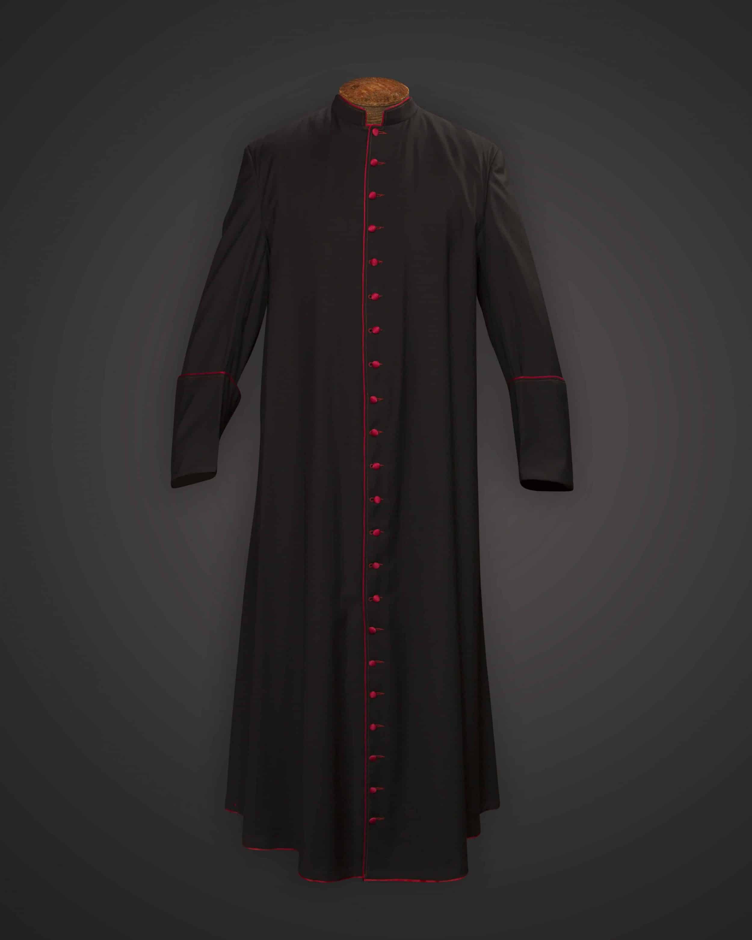 Black Cassock Red Trim (Prelate of Honor) - Tela